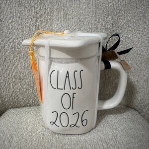 Rae Dunn Class of 2026 Graduation Tassel & Cap Hat Mug NEW Graduate Gift School